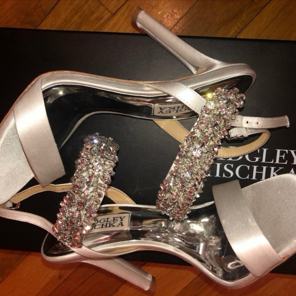 Badgley Mischka Satin White Bridal Shoes Sz. 5.5 - Picture 5 of 7